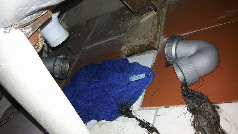 Засор канализации в многоквартирном доме кто виноват, что делать и куда звонить