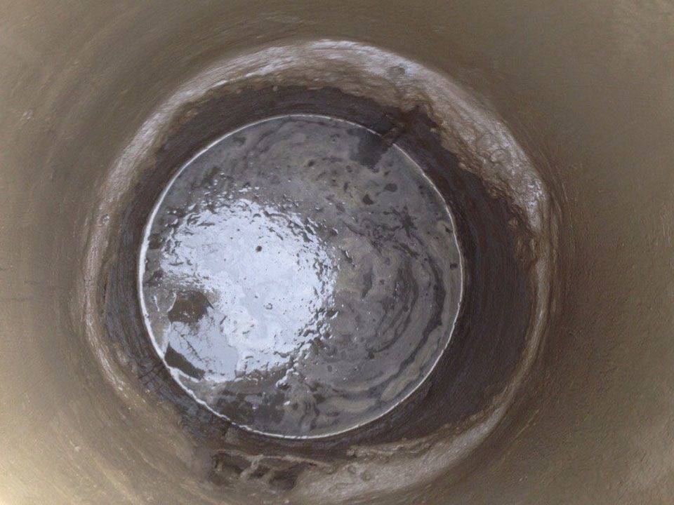 Мутная вода в скважине: причины, способы очистки и профилактика