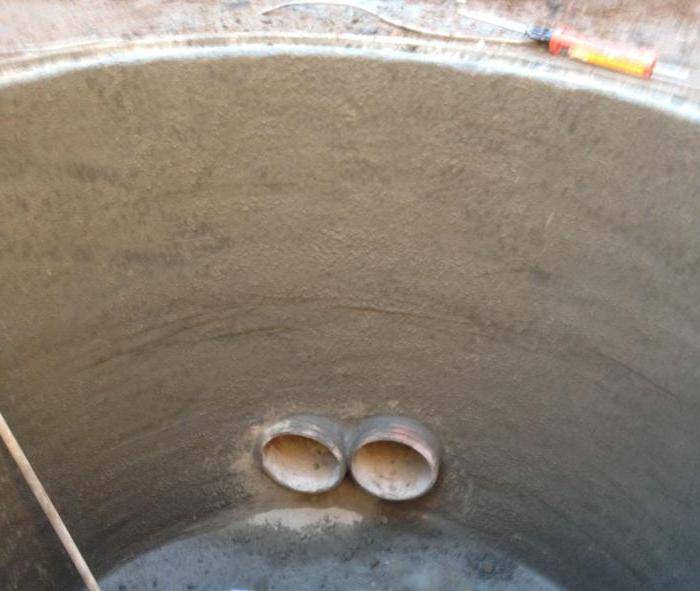 Гидропломба для колодца — как заделать щель в бетонном кольце?