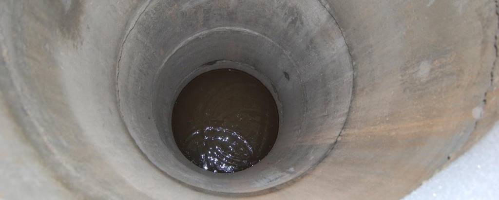 В колодце мало воды – причины ухода влаги и способы решения проблемы