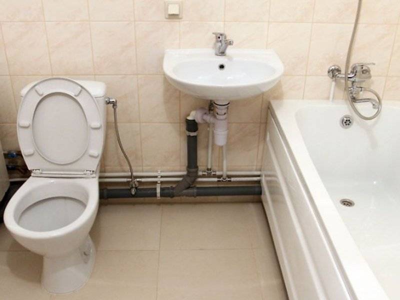 Как спрятать или закрыть трубы в ванной – 4 надежных способа