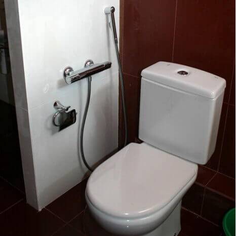 Гигиенический душ. монтаж смесителя с гигиеническим душем.