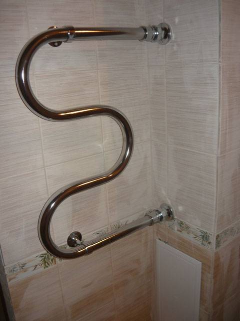 Змеевик в ванную комнату – виды водяных и электрических моделей