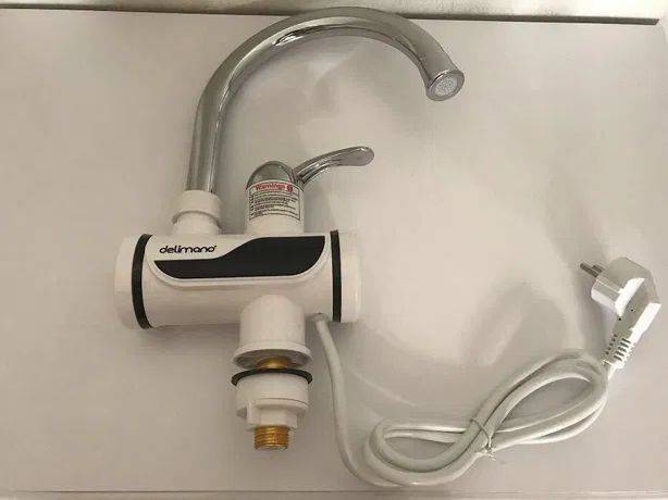 Проточный водонагреватель электрический на кран — характеристики, модели, выбор и монтаж
