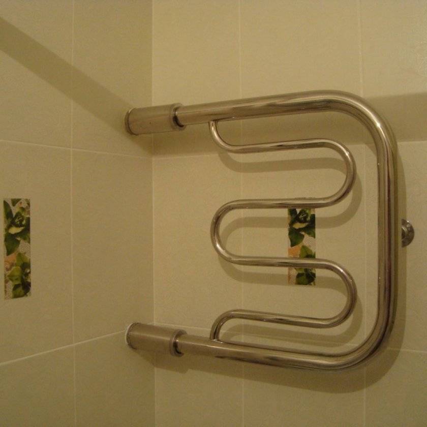 Змеевик в ванную комнату: особенности устройства и выбора полотенцесушителя